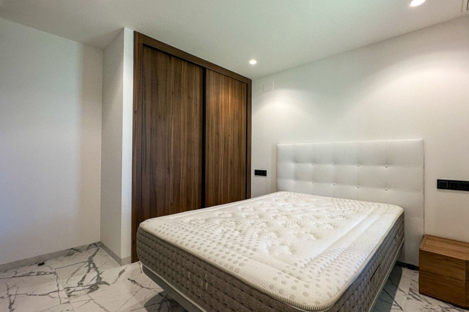 4 soveværelse Villa til salg i Villamartin med swimmingpool garage - € 2.950.000 (Ref: 9824237)