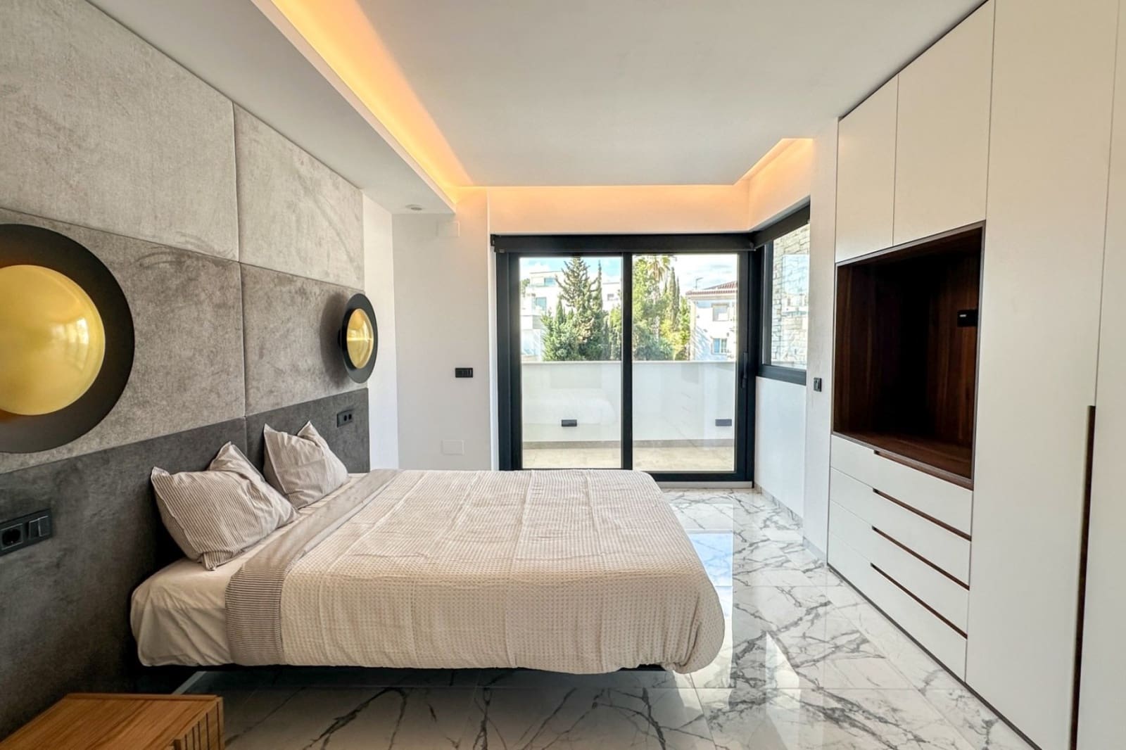 4 soveværelse Villa til salg i Villamartin med swimmingpool garage - € 2.950.000 (Ref: 9824237)