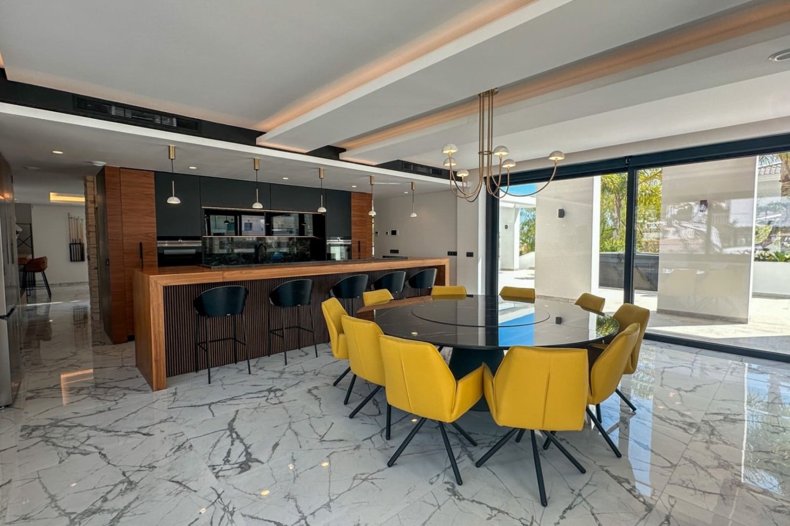 4 soveværelse Villa til salg i Villamartin med swimmingpool garage - € 2.950.000 (Ref: 9824237)