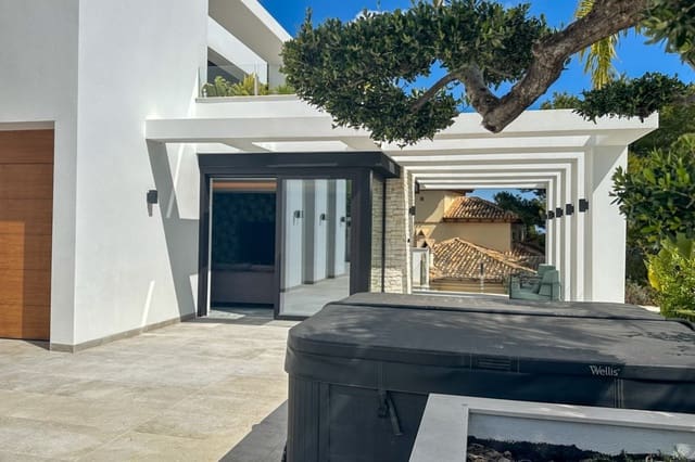 4 soveværelse Villa til salg i Villamartin, Orihuela med swimmingpool garage - € 2.950.000 (Ref: 9824237)