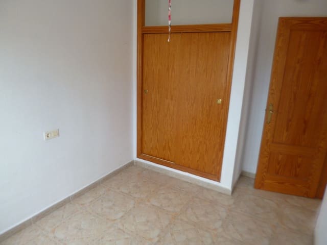 Pareado de 3 habitaciones en Playa Flamenca, Orihuela en venta con piscina - 299.000 € (Ref: 9830211)