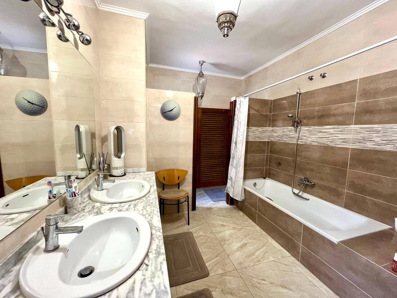 4 makuuhuone Huvila myytävänä paikassa Villamartin mukana uima-altaan - 879 000 € (Ref: 9830214)