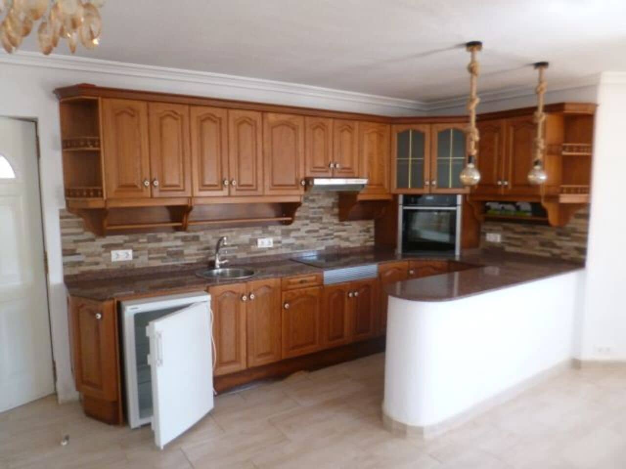 5 Zimmer Villa zu verkaufen in Villamartin mit Pool - 449.000 € (Ref: 9830216)