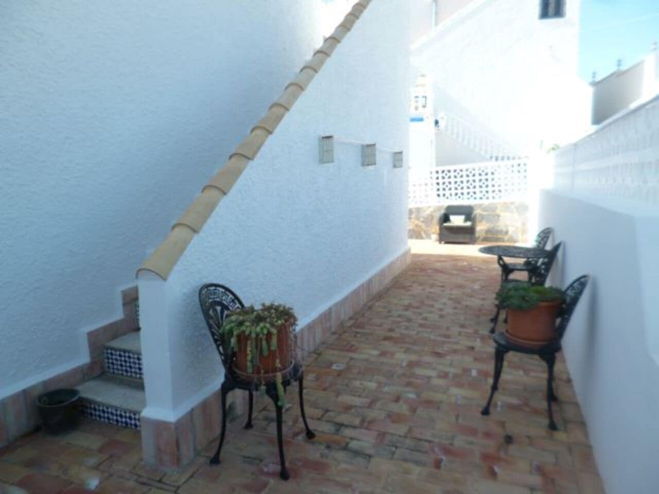 5 Zimmer Villa zu verkaufen in Villamartin mit Pool - 449.000 € (Ref: 9830216)