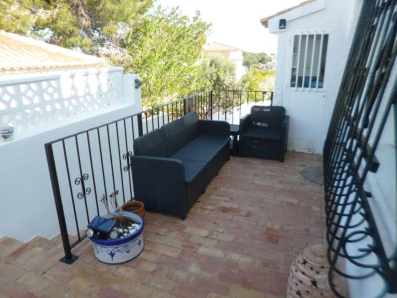 5 Zimmer Villa zu verkaufen in Villamartin mit Pool - 449.000 € (Ref: 9830216)