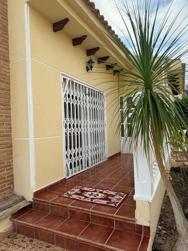 4 sovrum Villa till salu i Playa Flamenca med pool - 570 000 € (Ref: 9830217)