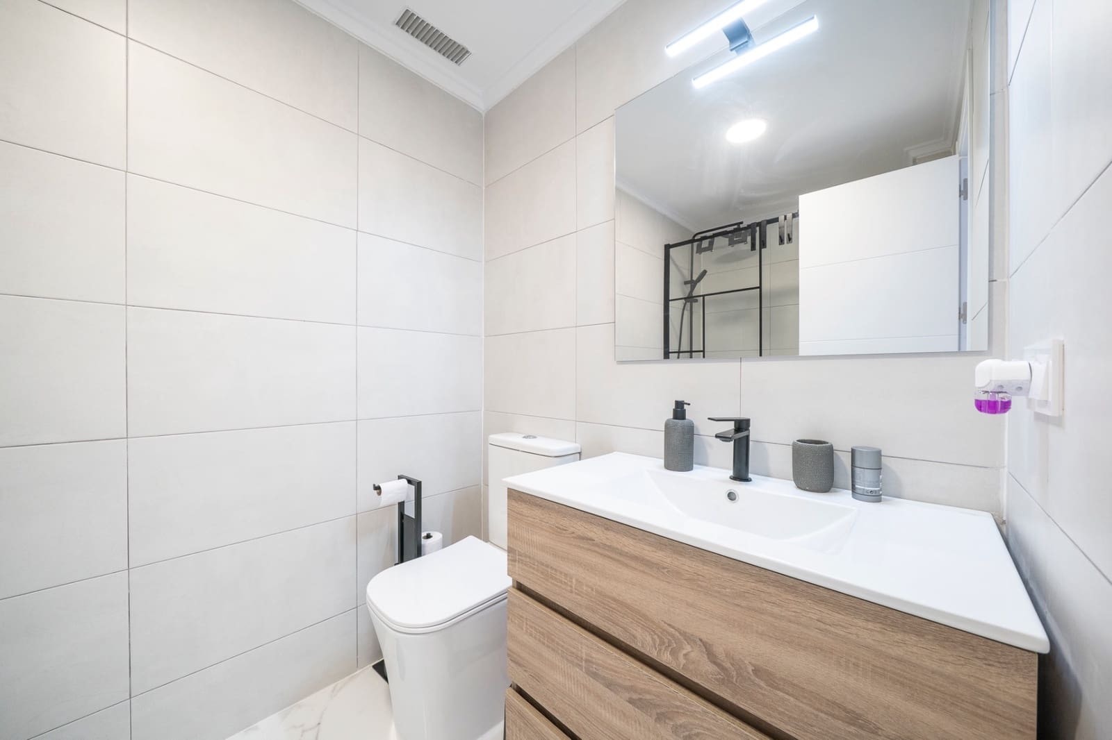 2 bedroom Apartment for sale in Punta Prima with pool garage - € 245,000 (Ref: 9832942)