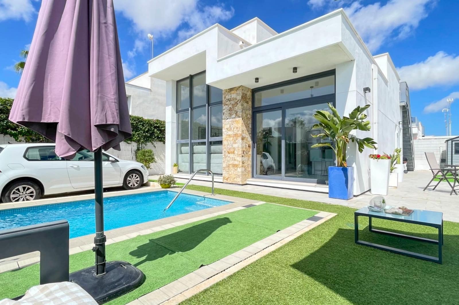 2 slaapkamer Villa te koop in Ciudad Quesada met zwembad garage - € 369.000 (Ref: 9832946)