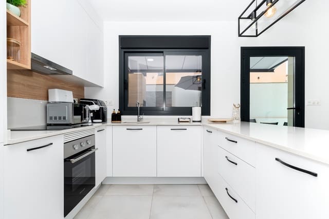 3 slaapkamer Villa te koop in Los Montesinos met zwembad garage - € 420.000 (Ref: 9832967)