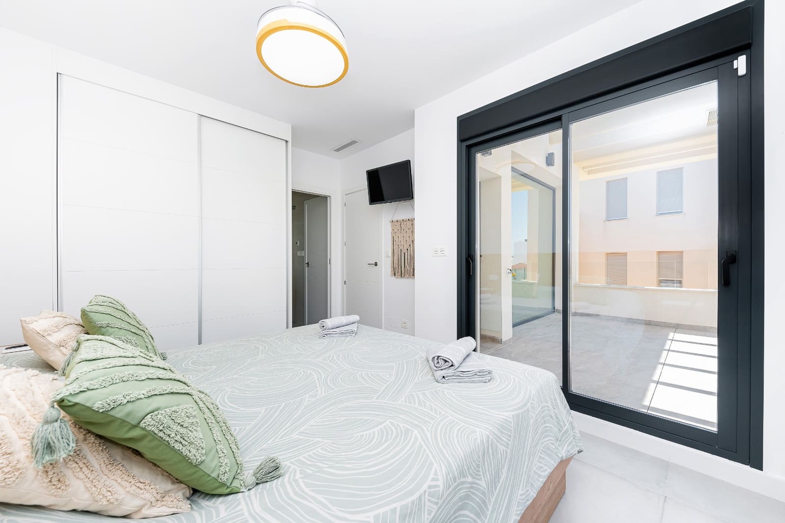 3 slaapkamer Villa te koop in Los Montesinos met zwembad garage - € 420.000 (Ref: 9832967)