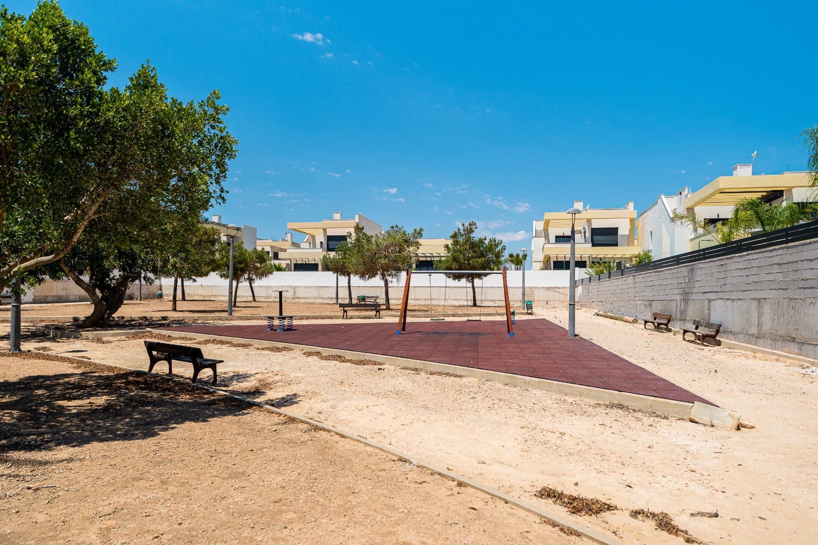 3 slaapkamer Villa te koop in Los Montesinos met zwembad garage - € 420.000 (Ref: 9832967)