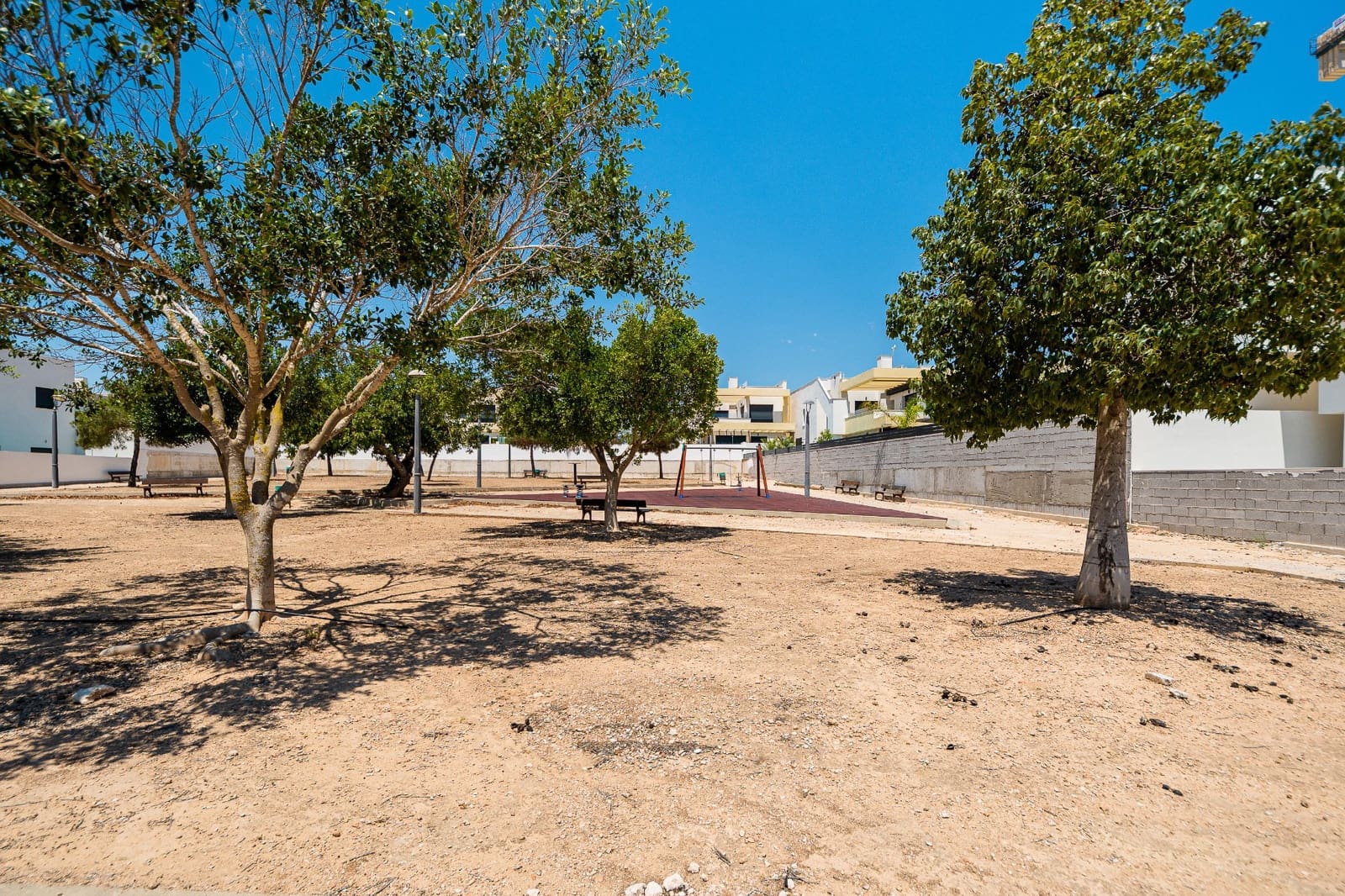 3 slaapkamer Villa te koop in Los Montesinos met zwembad garage - € 420.000 (Ref: 9832967)