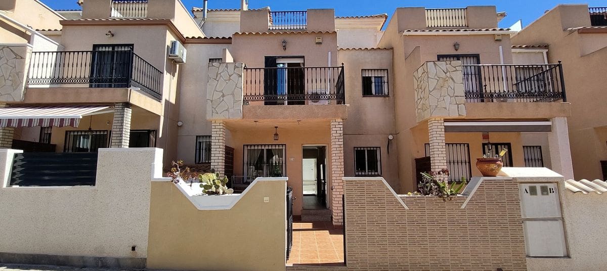 3 soverom Hus til salgs i Los Altos med svømmebasseng garasje - € 199 900 (Ref: 9840835)