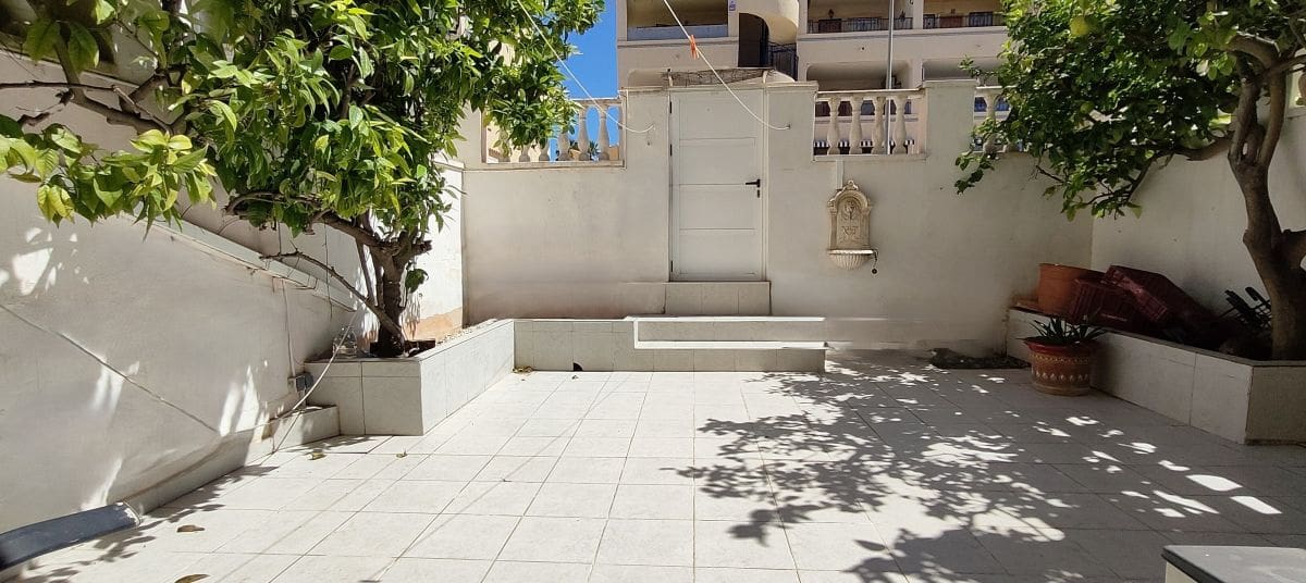 3 soverom Hus til salgs i Los Altos med svømmebasseng garasje - € 199 900 (Ref: 9840835)
