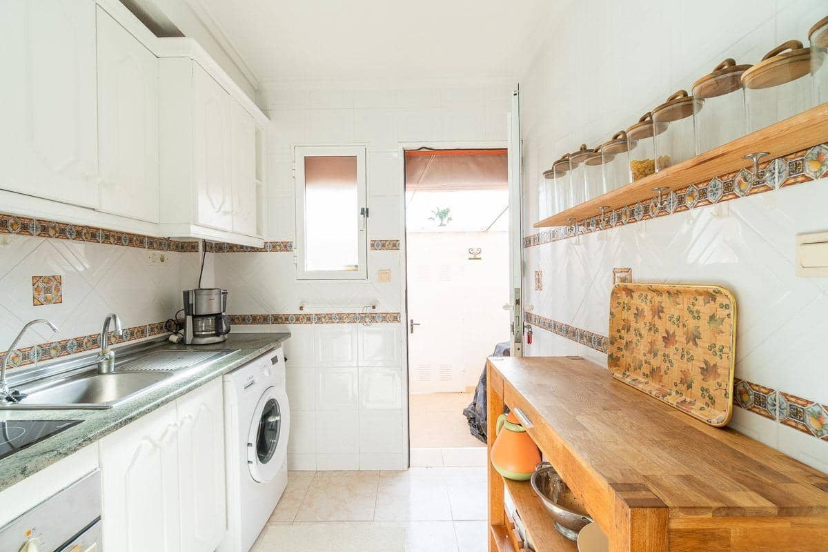 2 soveværelse Lejlighed til salg i Playa Flamenca med swimmingpool - € 195.000 (Ref: 9841650)