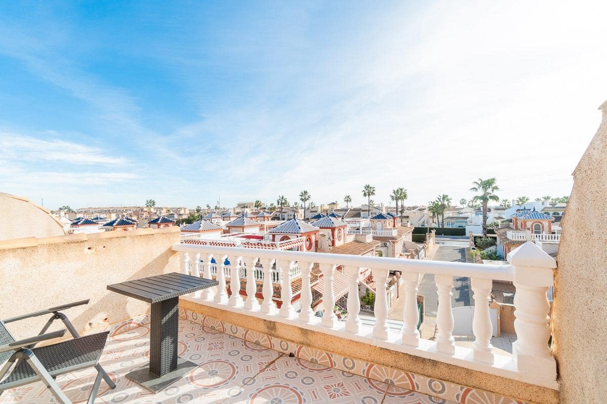 2 soveværelse Lejlighed til salg i Playa Flamenca med swimmingpool - € 195.000 (Ref: 9841650)