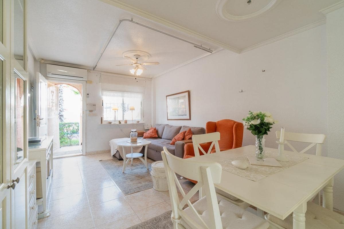 2 soveværelse Lejlighed til salg i Playa Flamenca med swimmingpool - € 195.000 (Ref: 9841650)