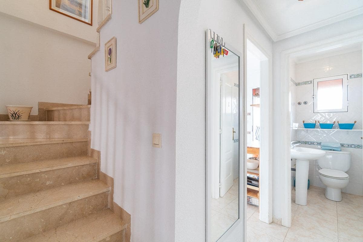 2 soveværelse Lejlighed til salg i Playa Flamenca med swimmingpool - € 195.000 (Ref: 9841650)