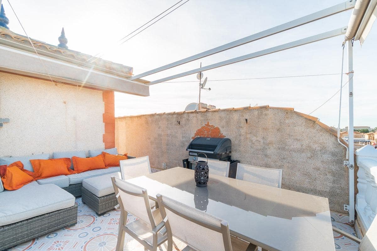 2 soveværelse Lejlighed til salg i Playa Flamenca med swimmingpool - € 195.000 (Ref: 9841650)
