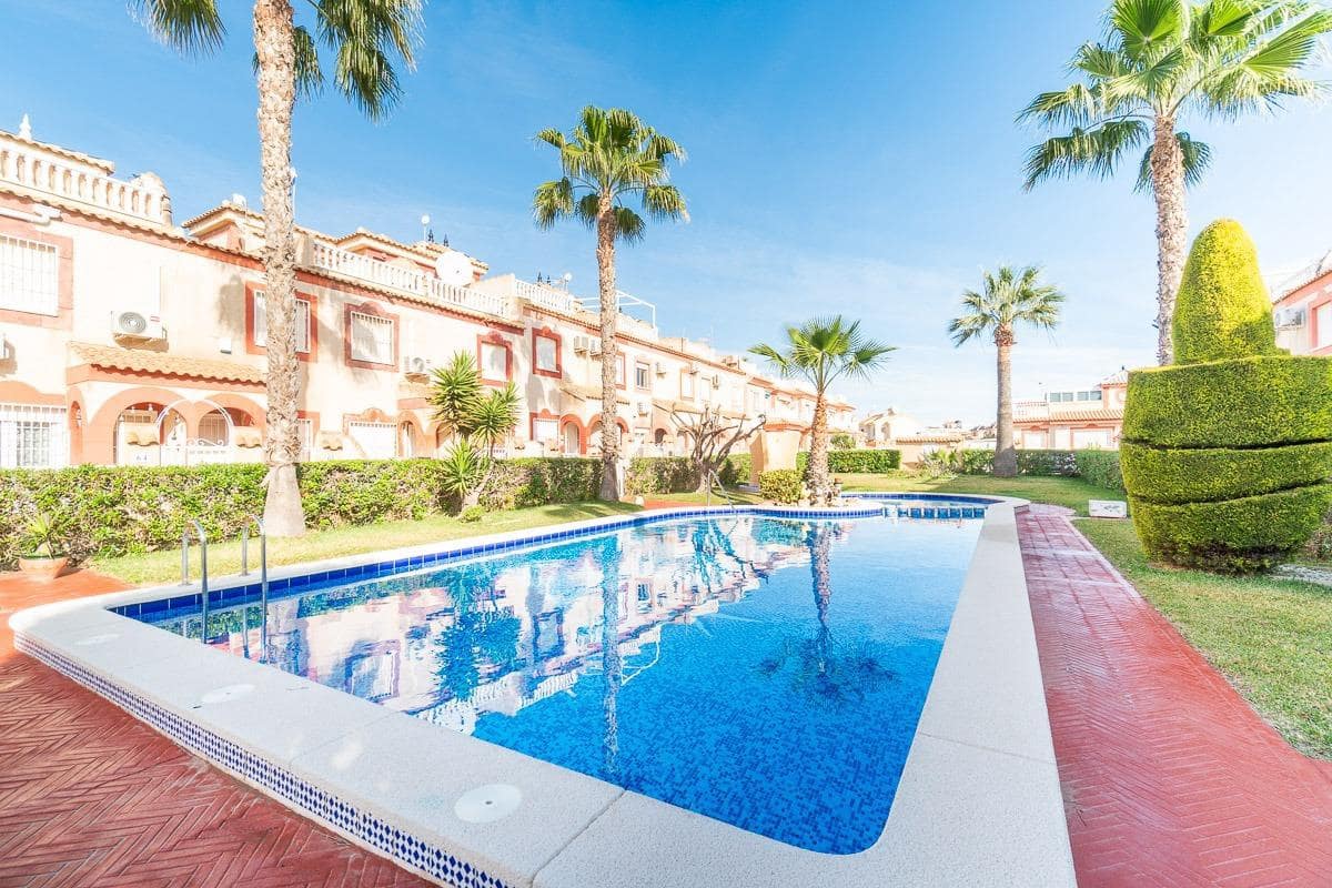 2 soveværelse Lejlighed til salg i Playa Flamenca med swimmingpool - € 195.000 (Ref: 9841650)