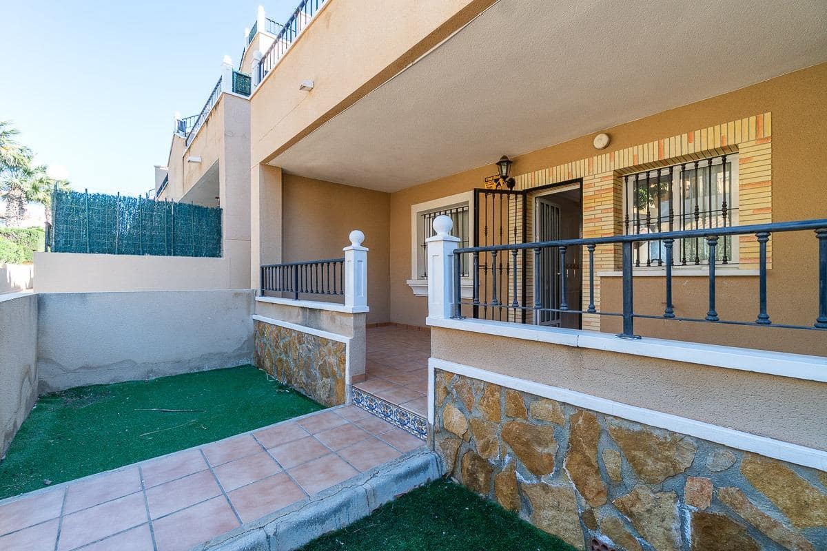 2 bedroom Bungalow for sale in La Florida with pool - € 159,000 (Ref: 9841654)