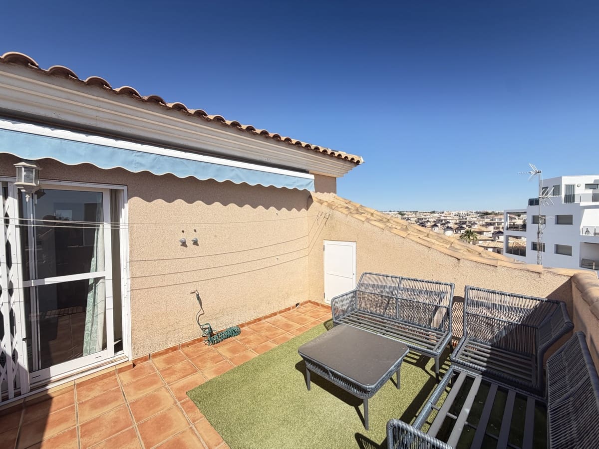 2 sovrum Lägenhet till salu i La Zenia med pool - 188 500 € (Ref: 9851622)