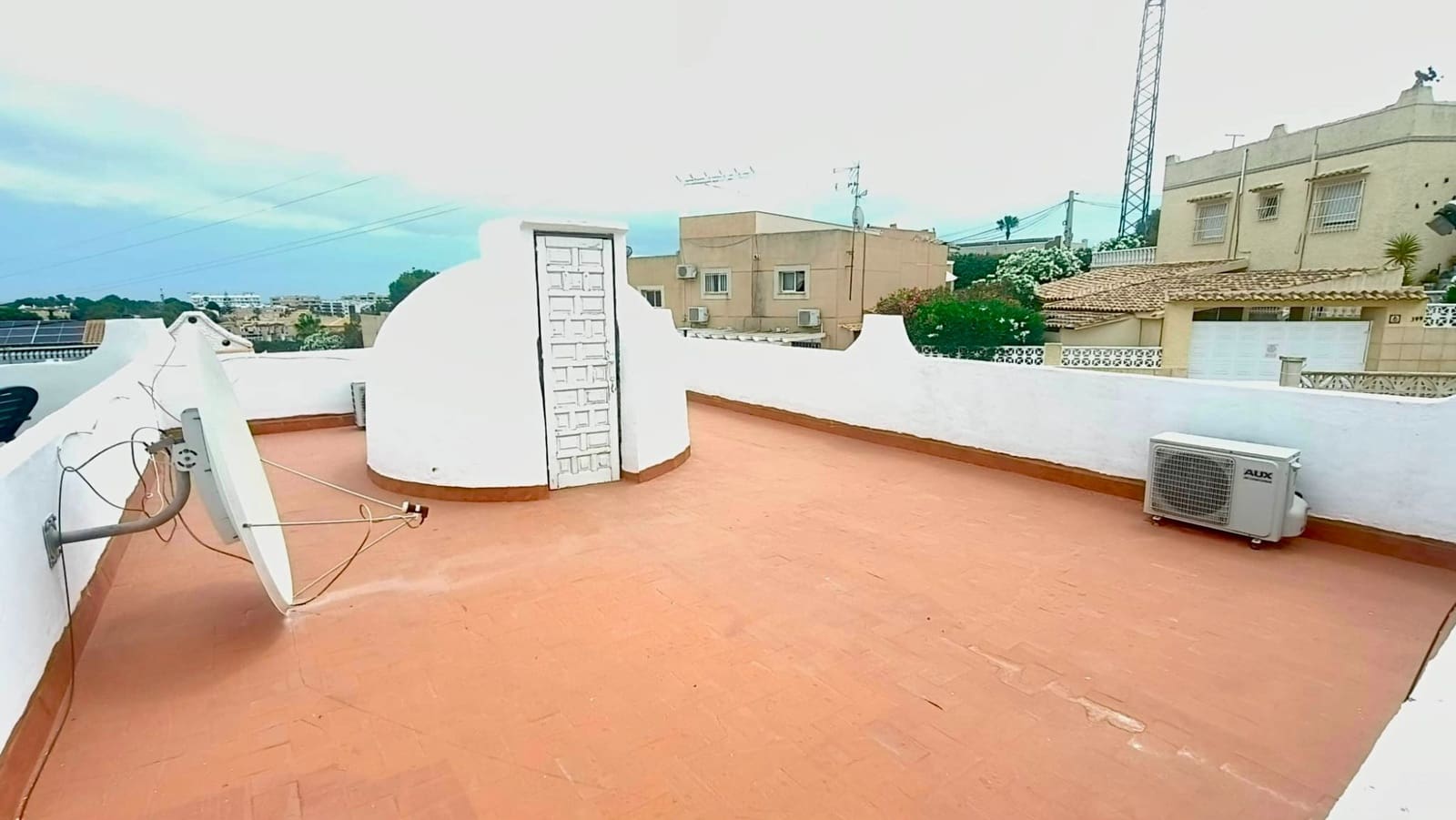 2 quarto Moradia Geminada para venda em Villamartin - 209 950 € (Ref: 9893009)
