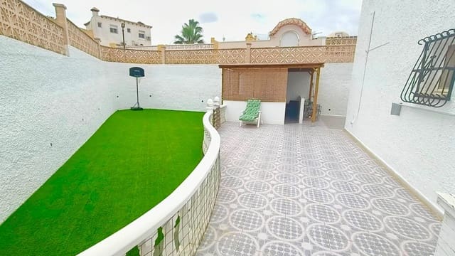 2 bedroom Semi-detached Villa for sale in Villamartin, Orihuela - € 209,950 (Ref: 9893009)