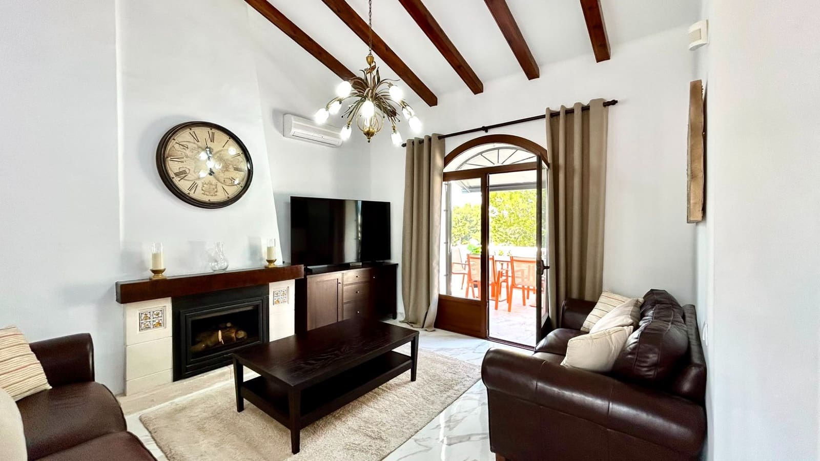 4 soverom Villa til salgs i Villamartin med svømmebasseng garasje - € 424 950 (Ref: 9893280)
