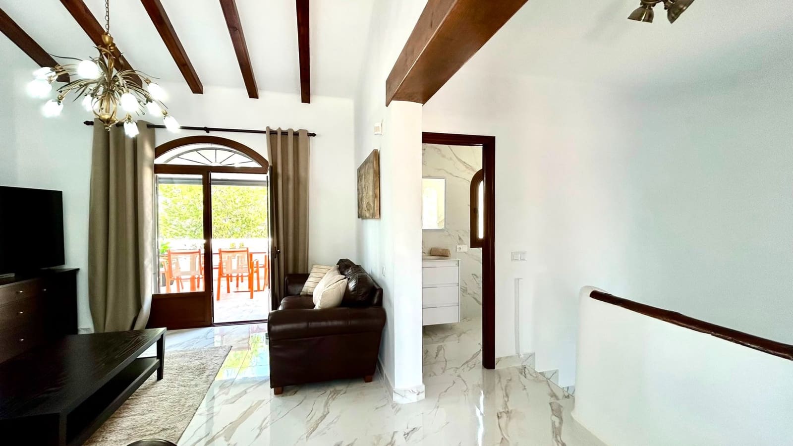 4 soverom Villa til salgs i Villamartin med svømmebasseng garasje - € 424 950 (Ref: 9893280)