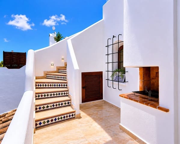 4 soverom Villa til salgs i Villamartin, Orihuela med svømmebasseng garasje - € 424 950 (Ref: 9893280)