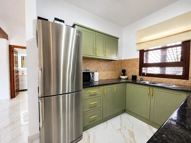 4 soveværelse Villa til salg i Villamartin, Orihuela med swimmingpool garage - € 424.950 (Ref: 9893280)