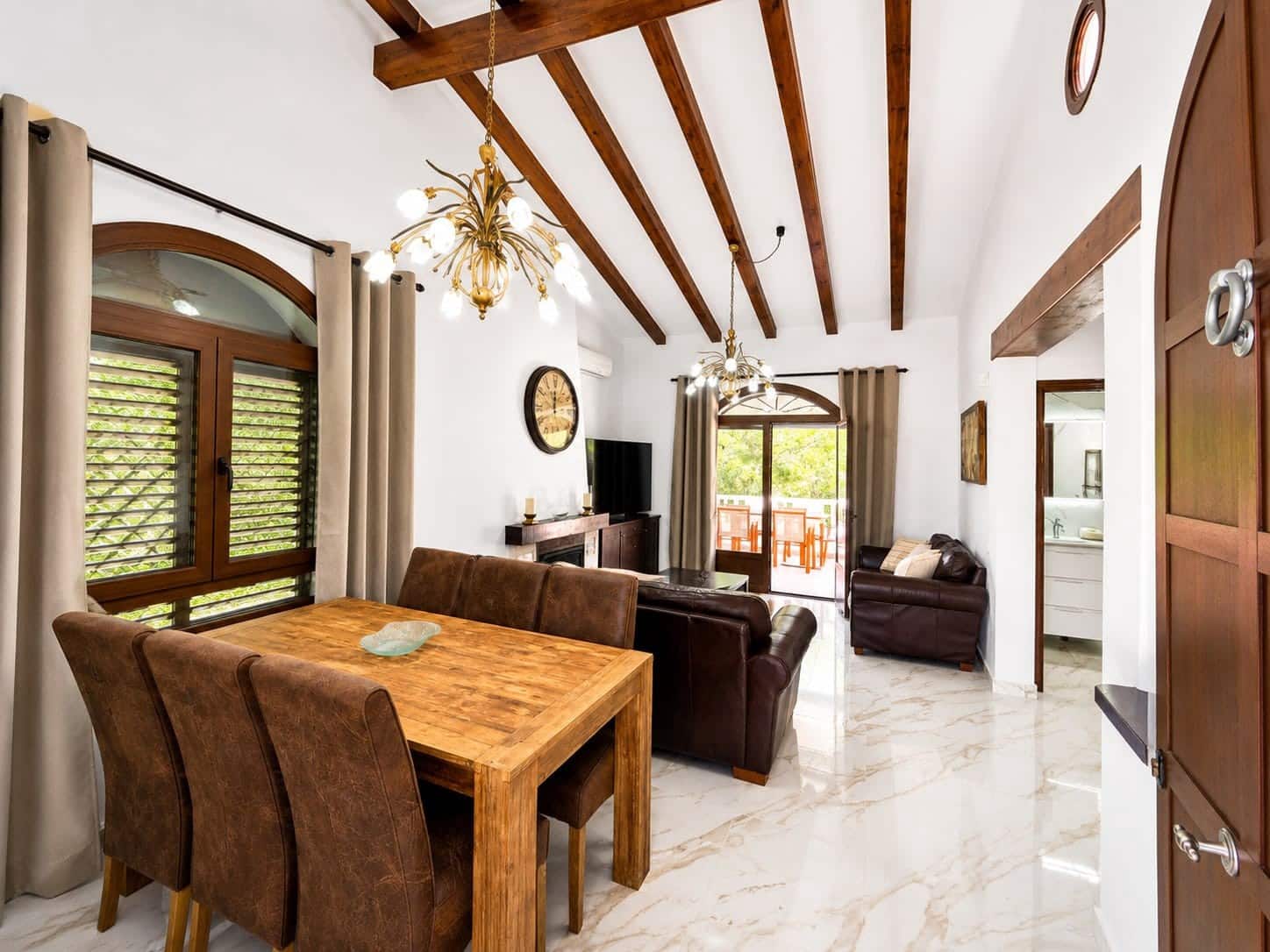 4 soverom Villa til salgs i Villamartin med svømmebasseng garasje - € 424 950 (Ref: 9893280)