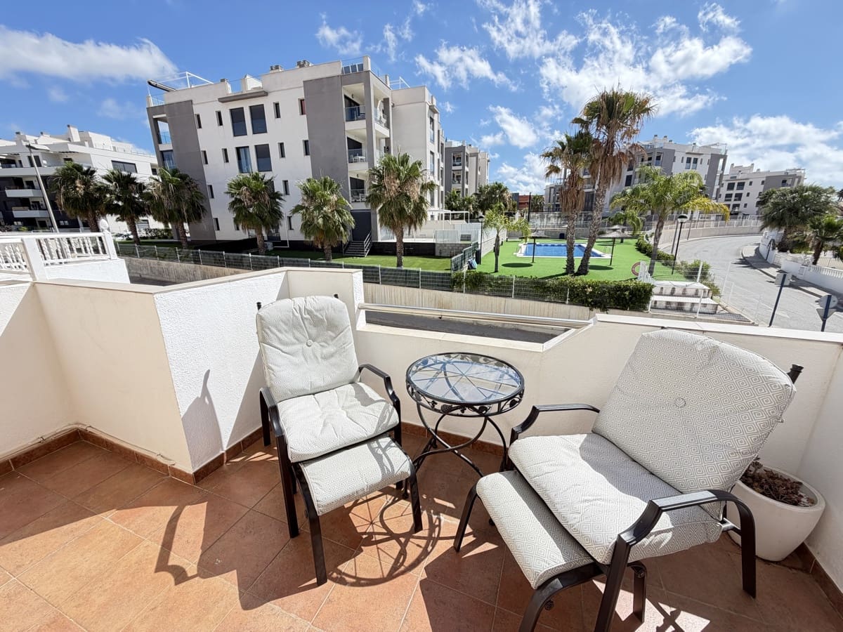 Apartamento de 2 habitaciones en Villamartin en venta con piscina - 189.900 € (Ref: 9902840)