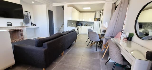 3 soverom Villa til salgs i Villamartin, Orihuela med svømmebasseng garasje - € 218 000 (Ref: 9923968)