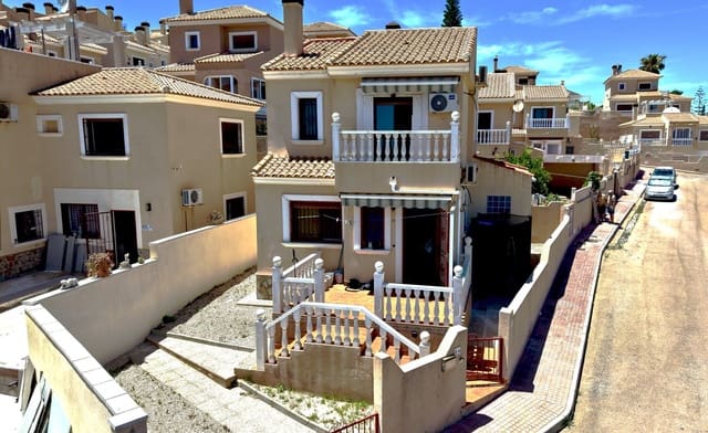 3 soverom Villa til salgs i Villamartin, Orihuela med svømmebasseng garasje - € 218 000 (Ref: 9923968)