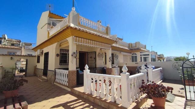 3 soveværelse Semi-Rækkehus til salg i Playa Flamenca, Orihuela med swimmingpool garage - € 295.000 (Ref: 9928771)