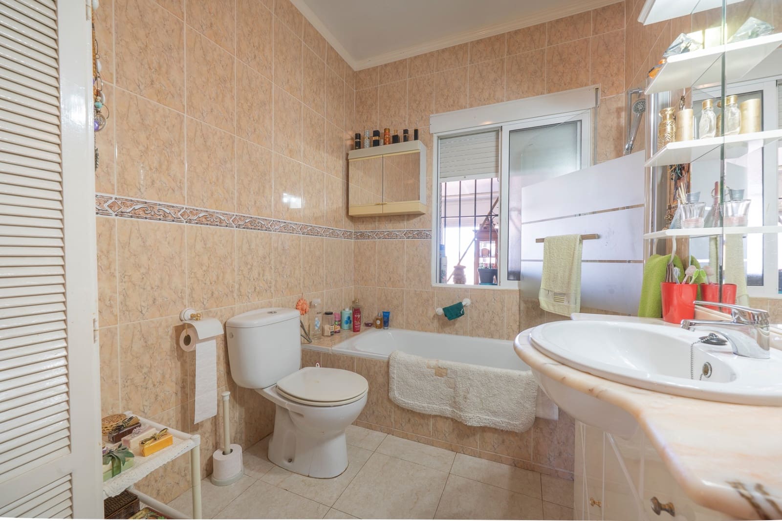 4 Zimmer Villa zu verkaufen in Ciudad Quesada mit Pool Garage - 389.000 € (Ref: 9939383)