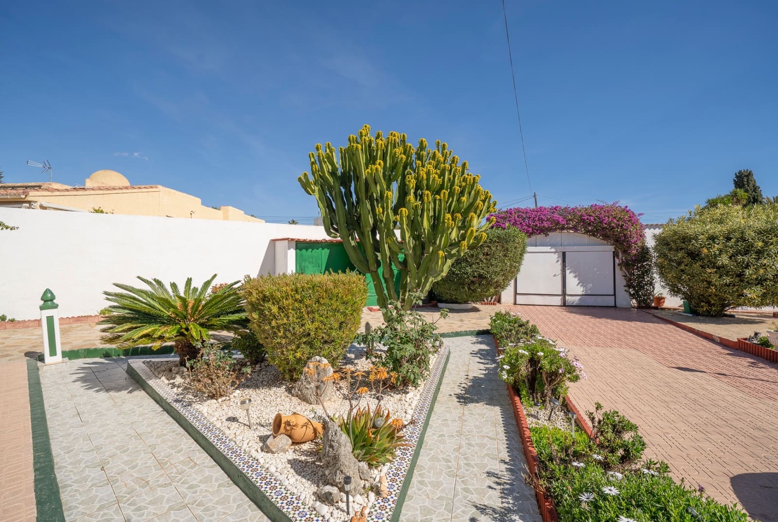 4 Zimmer Villa zu verkaufen in Ciudad Quesada mit Pool Garage - 389.000 € (Ref: 9939383)