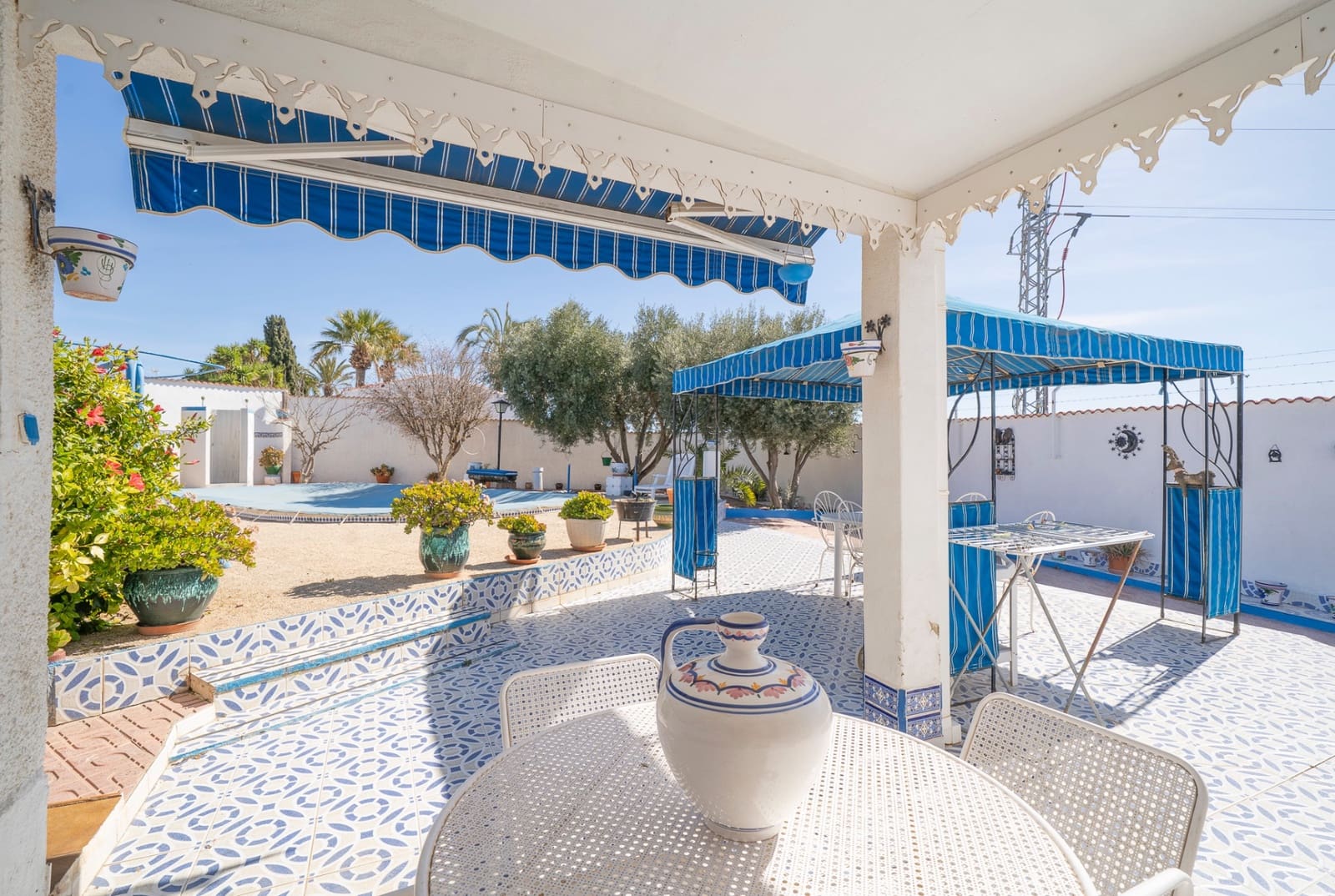 4 Zimmer Villa zu verkaufen in Ciudad Quesada mit Pool Garage - 389.000 € (Ref: 9939383)