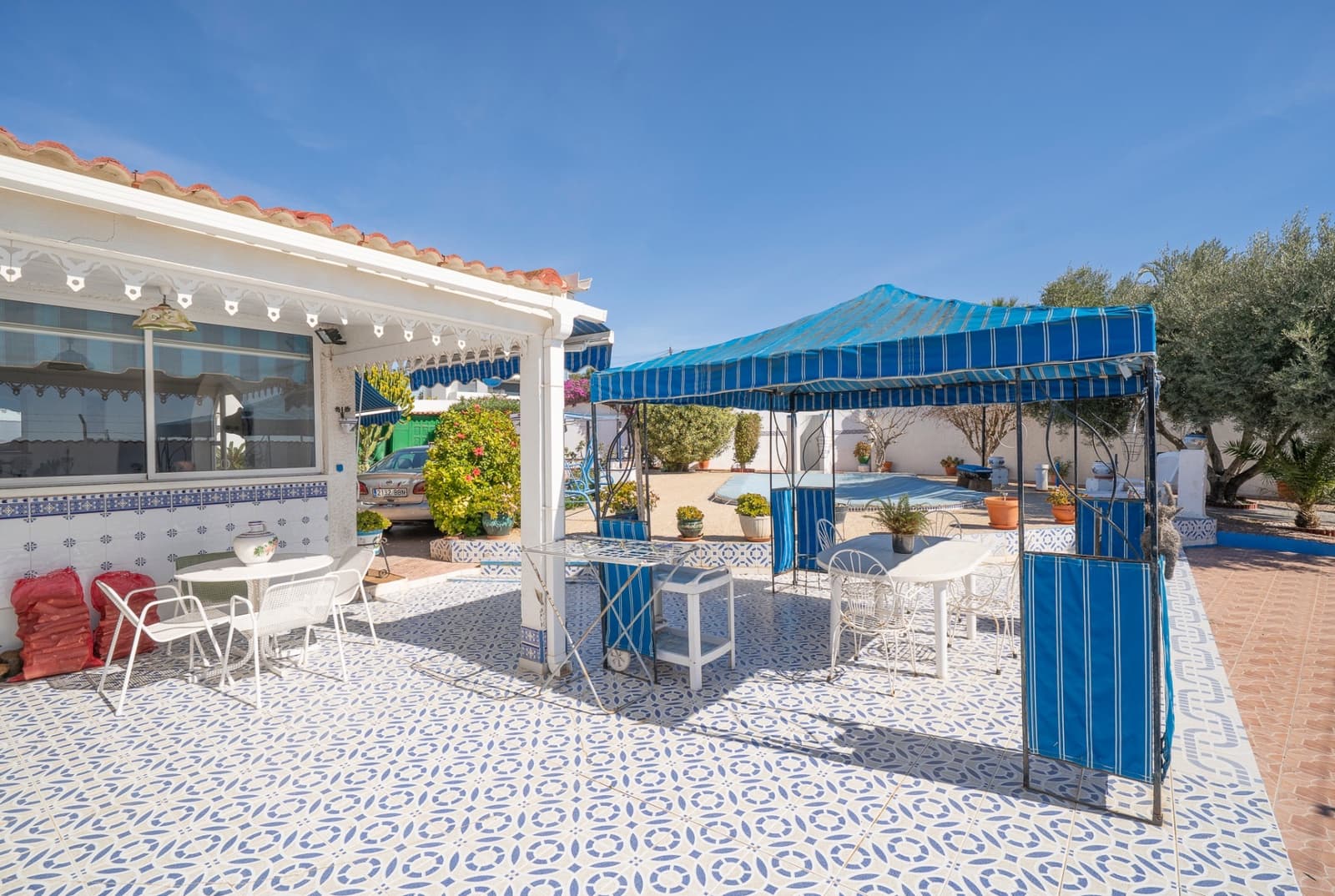 4 Zimmer Villa zu verkaufen in Ciudad Quesada mit Pool Garage - 389.000 € (Ref: 9939383)