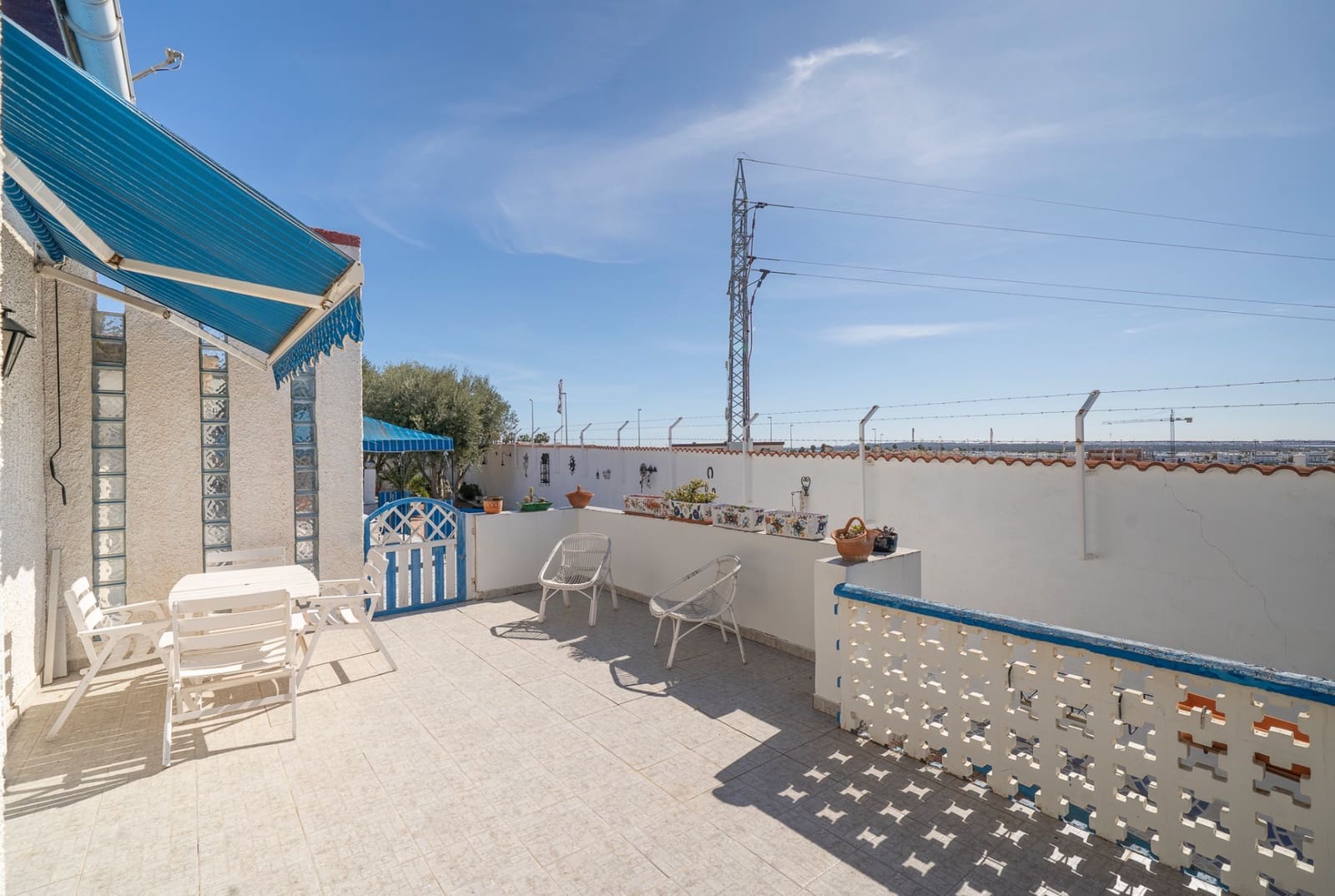 4 Zimmer Villa zu verkaufen in Ciudad Quesada mit Pool Garage - 389.000 € (Ref: 9939383)