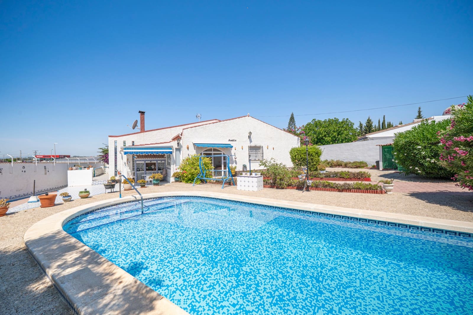 4 Zimmer Villa zu verkaufen in Ciudad Quesada mit Pool Garage - 389.000 € (Ref: 9939383)