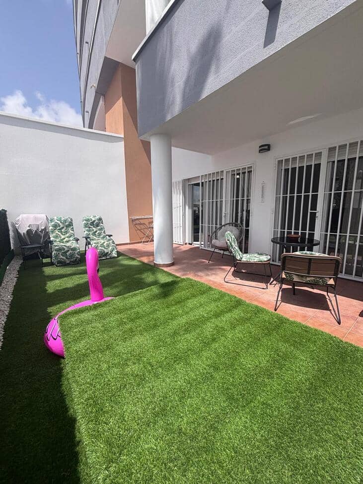 2 soveværelse Lejlighed til salg i Villamartin med swimmingpool garage - € 175.000 (Ref: 9941949)