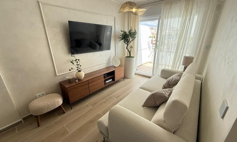 Apartamento de 2 habitaciones en Torrevieja en venta con piscina - 159.995 € (Ref: 9941950)