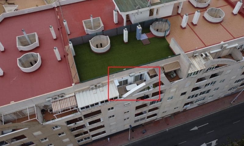 Apartamento de 2 habitaciones en Torrevieja en venta con piscina - 159.995 € (Ref: 9941950)