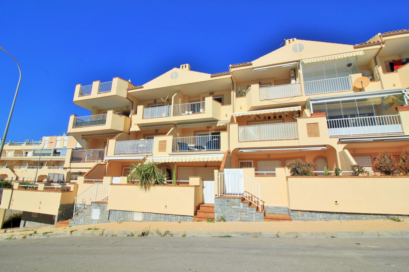 3 slaapkamer Appartement te koop in Cabo Roig met zwembad garage - € 350.000 (Ref: 9944233)