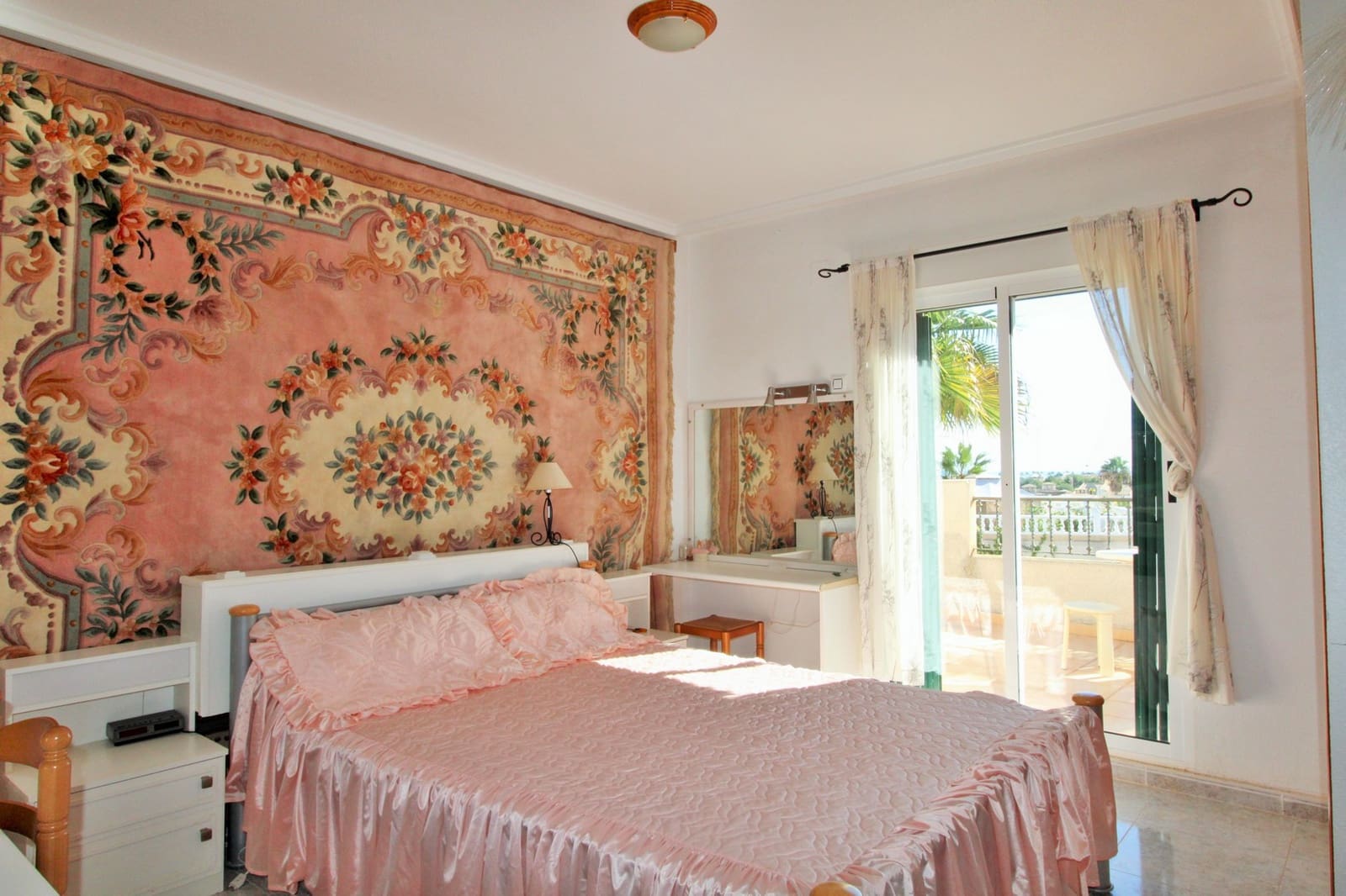 3 bedroom Townhouse for sale in Villamartin with pool garage - € 249,990 (Ref: 9944235)