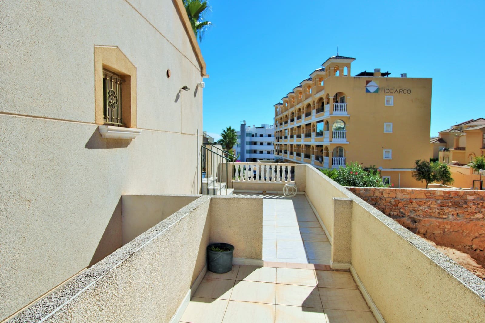 3 bedroom Townhouse for sale in Villamartin with pool garage - € 249,990 (Ref: 9944235)