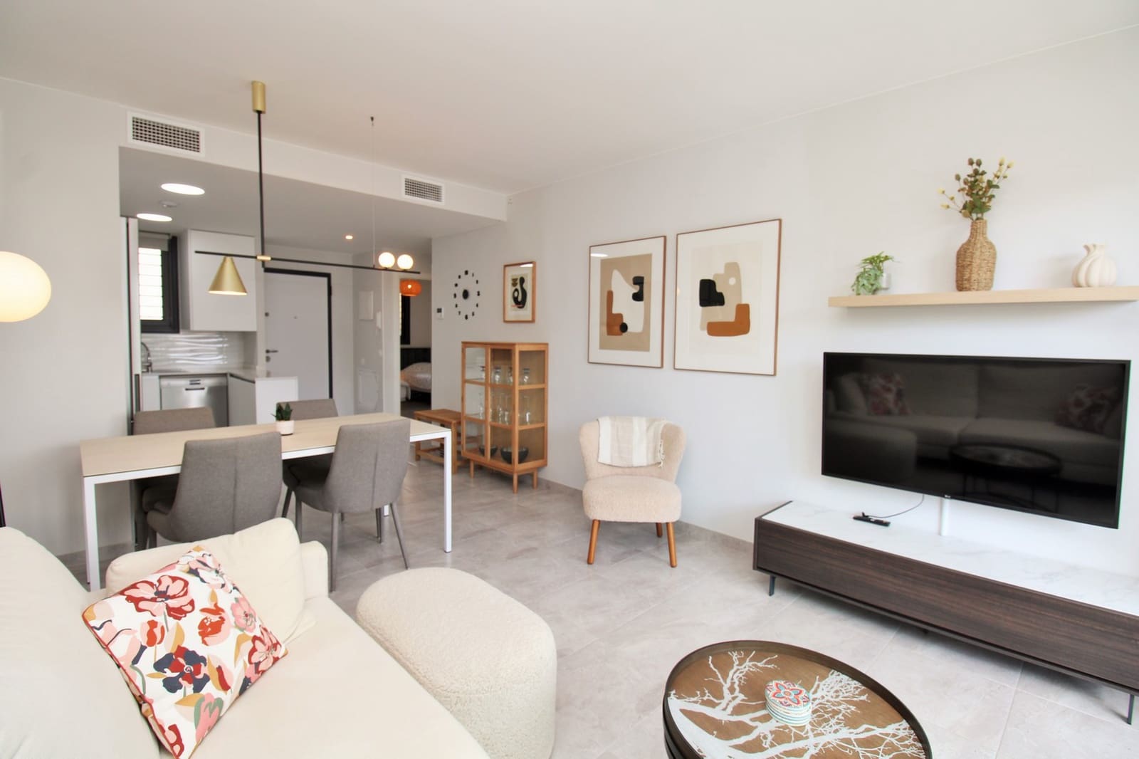 2 soveværelse Lejlighed til salg i Villamartin med swimmingpool garage - € 229.000 (Ref: 9944237)